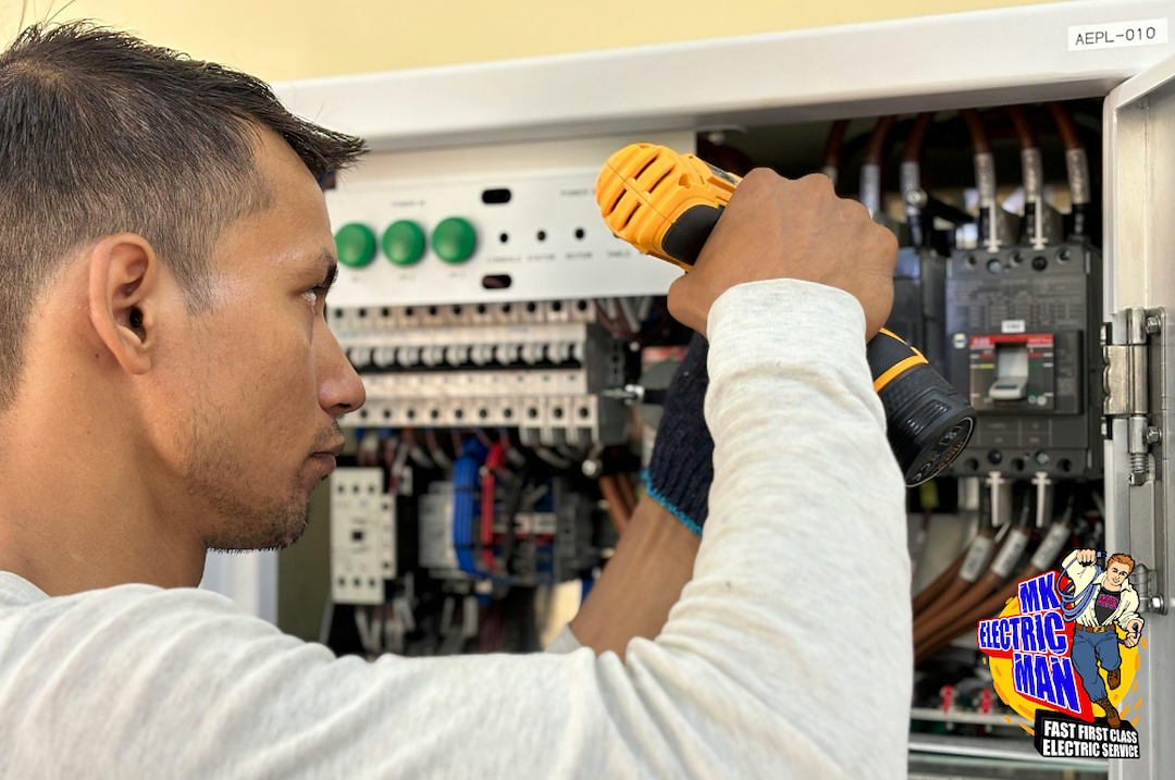 Professional Marrero Electrician Providing Fast Circuit Breaker Panel Repairs in the Acadiana Neighborhood Thumbnail